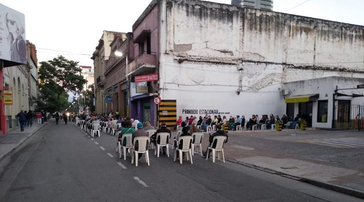 Con respecto al cobro del IFE, se organizó la circulación de peatones y taxis