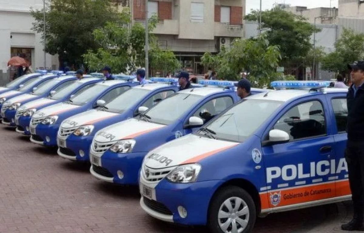 Policía