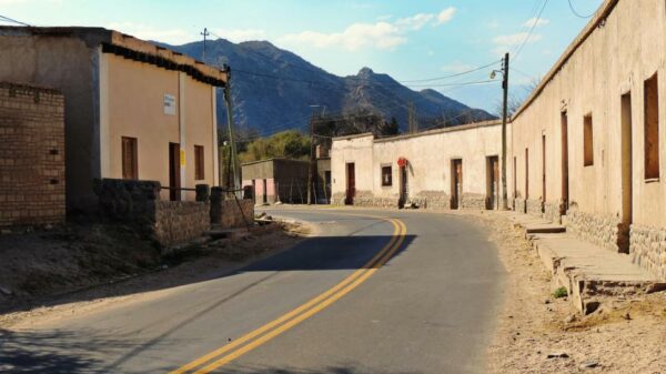 Cuestionan una segunda etapa del Centro Intercomunitario de Fuerte Quemado pese a una asignación de $525 millones