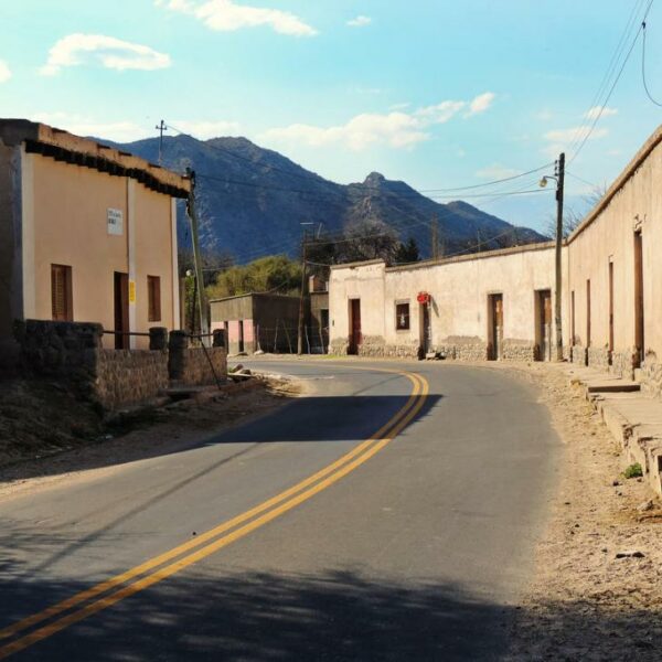 Cuestionan una segunda etapa del Centro Intercomunitario de Fuerte Quemado pese a una asignación de $525 millones