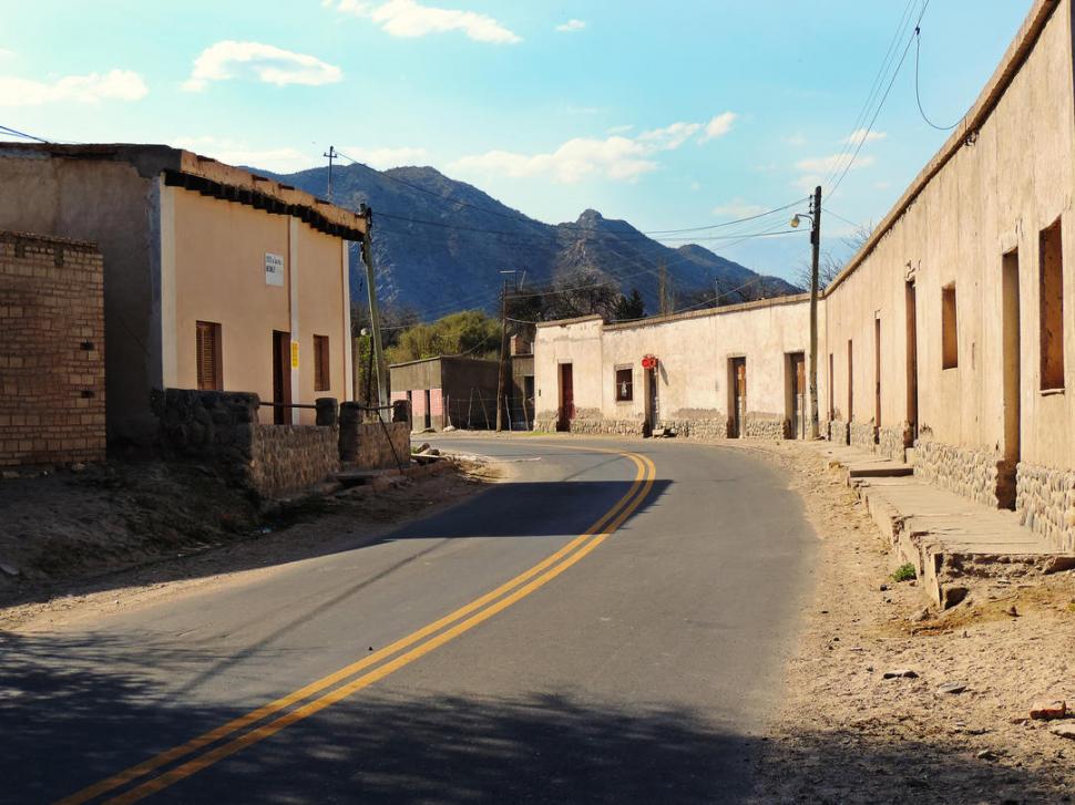 Cuestionan una segunda etapa del Centro Intercomunitario de Fuerte Quemado pese a una asignación de $525 millones